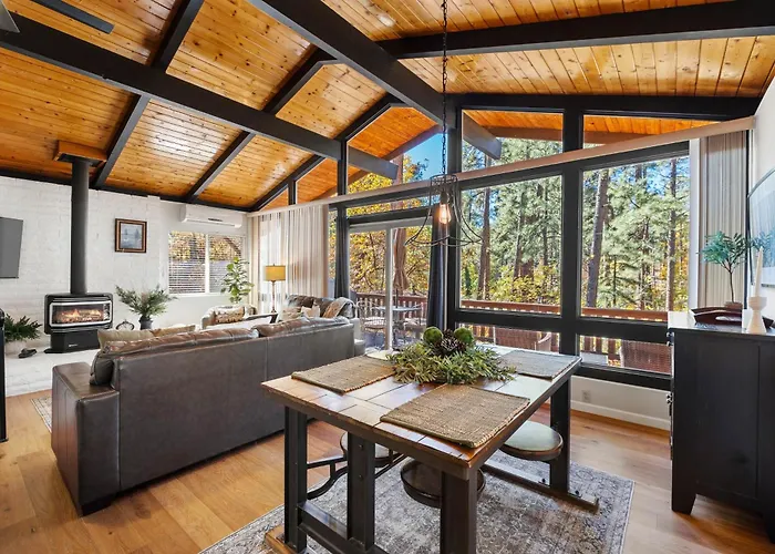 Ponderosa Hideaway 4-br Cabinmtn Viewtrailsbrbq Holiday home