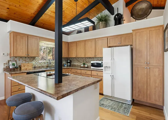 Ponderosa Hideaway 4-br Cabinmtn Viewtrailsbrbq