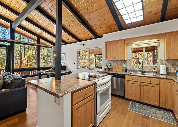 Ponderosa Hideaway 4-br Cabinmtn Viewtrailsbrbq *
