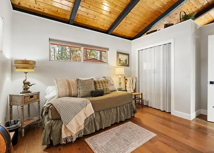 Ponderosa Hideaway 4-br Cabinmtn Viewtrailsbrbq Prescott
